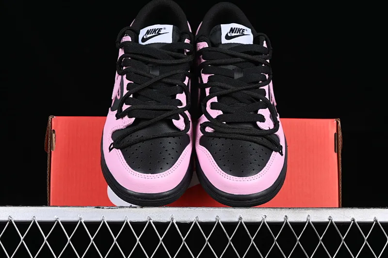 All Categories Nk SB Dunk Series Nk SB Dunk Low Low-top Sneakers Nk Dunk Low Bubble Jellyfish Neon Star Millennium Cyber ​​Black Pink SB Strap Low-top Casual Sneakers FD1232-001